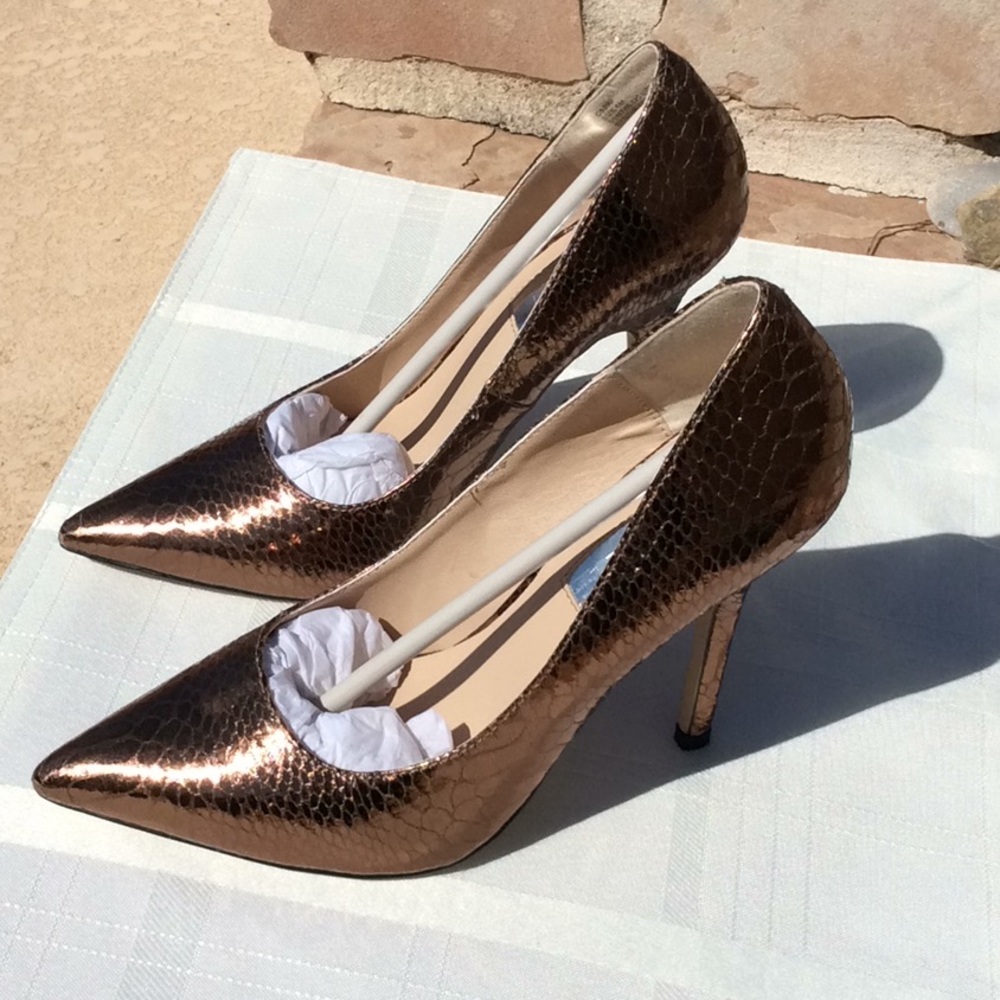 🥂🌹 Beautiful bronze/copper heels 🥂🌹